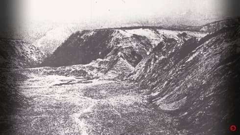 Enormes olas de barro arrasaron con todo. 