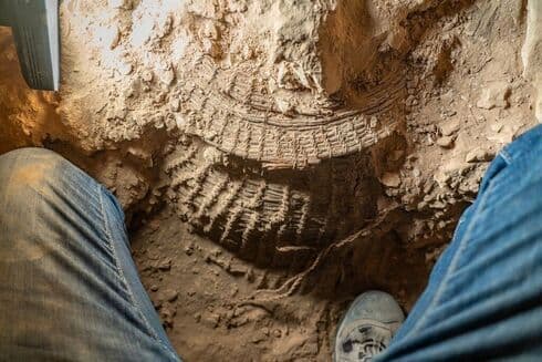 Una canasta de más de 10 mil años de antigüedad fue hallada durante las excavaciones. (Autoridad de Antigüedades de Israel) Una canasta de más de 10 mil años de antigüedad fue hallada durante las excavaciones.