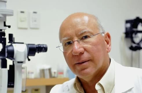 Profesor Jacob Peer, jefe del departamento de Onco-Oftalmología del Centro Médico Universitario Hadassah. (Cortesía) Profesor Jacob Peer, jefe del departamento de Onco-Oftalmología del Centro Médico Universitario Hadassah.