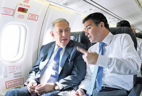 El primer ministro Benjamín Netanyahu y el director del Mossad, Yossi Cohen. 