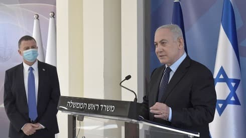 Anuncio conjunto de Yuli Edelstein, ministro de Salud, y el primer ministro Netanyahu. (Kobi Gideon) Edelstein Netanyahu