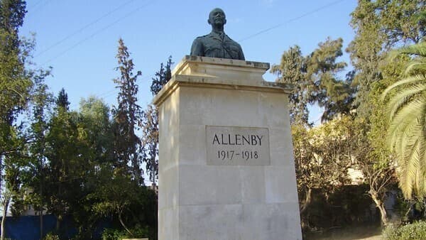 Estatua del general Edmund Allenby en el parque de Beer Sheva que lleva su nombre. 