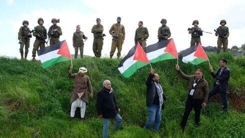 Soldados del Ejército de Israel controlan una protesta en el Valle del Jordán. (Shaul Golan) Soldados del Ejército de Israel controlan una protesta en el Valle del Jordán.