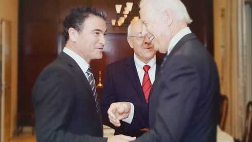 Un encuentro mantenido en enero entre el jefe del Mossad, Yossi Cohen, y el entonces presidente electo de Estados Unidos, Joe Biden. El jefe del Mossad, Yossi Cohen, y Joe Biden, durante una reunión en enero, cuando el mandatario estadounidense era el presidente electo.