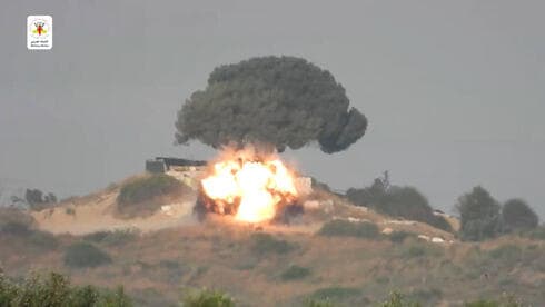 Captura de pantalla del video difundido por la Yihad Islámica en que disparan con un misil antitanque contra un vehículo civil en la frontera con Gaza. Captura de pantalla del video difundido por la Yihad Islámica en que disparan con un misil antitanque contra un vehículo civil en la frontera con Gaza.