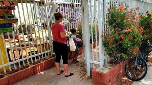 Los alumnos israelíes regresan a las escuelas. 