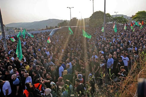 Masivo funeral de Muhammad Mahmid.