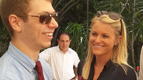 Yair Netanyahu y su exnovia noruega Sandra Leikanger en 2014. 