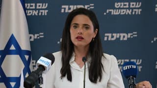 Yair Lapid afirmó que quieren asesinar a Ayelet Shaked, de Yamina, por su intención de unirse a la "coalición para el cambio".