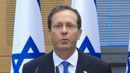 Haim Herzog brinda su primer discurso tras su victoria.