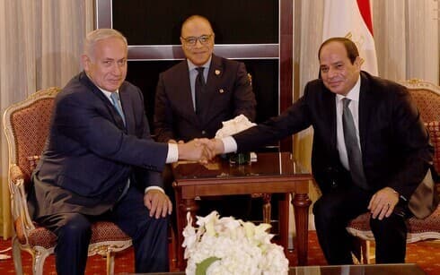 El primer ministro Benjamín Netanyahu y el presidente egipcio Abdel Fattah al-Sisi en una reunión durante la Asamblea General de la ONU de 2018. 
