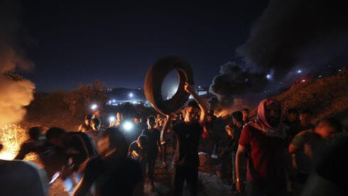 Palestinos de la aldea Beita protestan contra el asentamiento Eviatar.