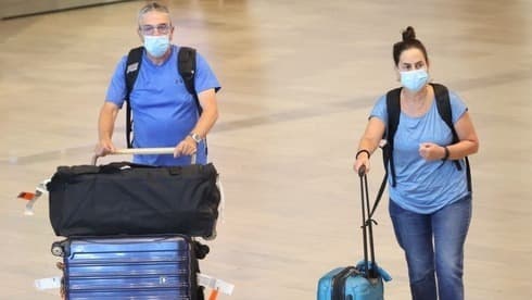 Viajeros en el aeropuerto Ben Gurion. 