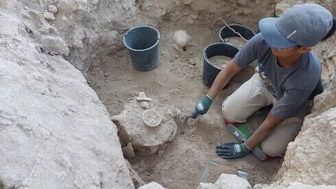 Excavación del silo donde se encontró la inscripción de Jerubbaal.