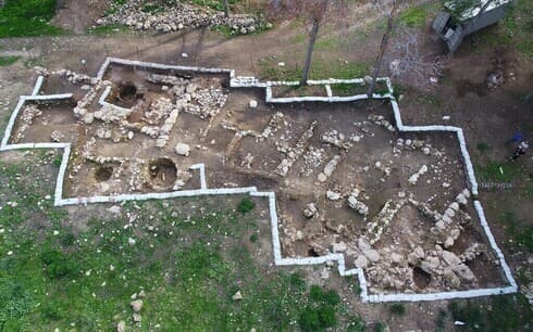 Vista aérea de Khirbat er-Ra'i, cerca de Lachish, en el centro de Israel. (Autoridad de Antigüedades de Israel) Vista aérea de Khirbat er-Ra'i, cerca de Lachish, en el centro de Israel.