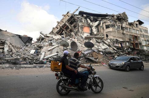Destrucción en Gaza tras la operación "Guardián de los Muros".