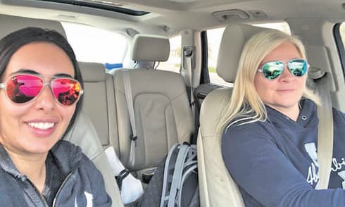 La princesa Latifa y su amiga Tina Jauhiainen.