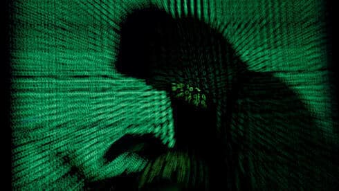 Las empresas de software espía suelen comprar el acceso a las vulnerabilidades del software a los piratas informáticos. (Reuters) Las empresas de software espía suelen comprar el acceso a las vulnerabilidades del software a los piratas informáticos.