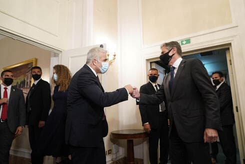 El ministro de Asuntos Exteriores, Yair Lapid, se reúne con el secretario de Estado estadounidense, Antony Blinken.