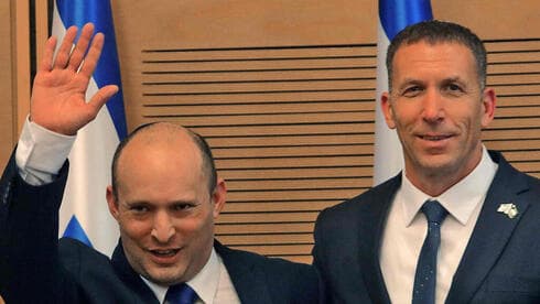 Naftalí Bennett y Matan Kahana. 