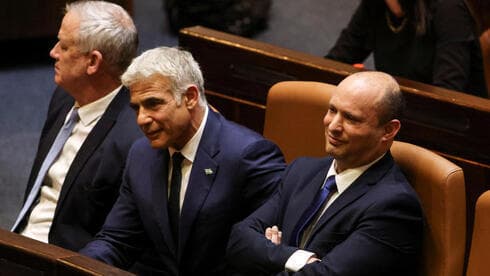 Gantz, Lapid y Bennett; los líderes de la coalición de gobierno israelí. 