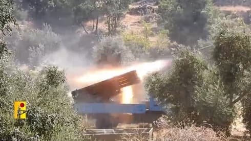 Disparo de cohetes de Hezbollah hacia Israel el viernes.