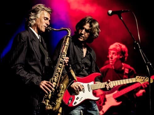 The Dire Straits Experience. 
