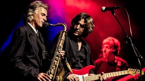 The Dire Straits Experience. 