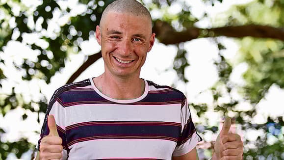 Anton Garbuz, de 40 años, es un paciente pionero de un nuevo tratamiento médico israelí. (Abigail Uzi) Anton Garbuz Epilepsia