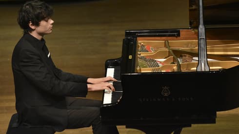 Uno de los pianistas que formó parte de las clases. 