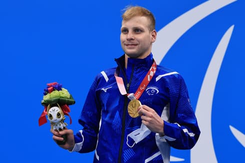 Mark Malyar muestra su segunda medalla de oro obtenida en los Juegos Paralímpicos de Tokio. (Gettyimages) Mark Malyar muestra su segunda medalla de oro obtenida en los Juegos Paralímpicos de Tokio.