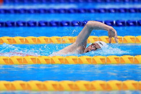 Mark Malyar muesMark Malyar en acción.tra su segunda medalla de oro obtenida en los Juegos Paralímpicos de Tokio.