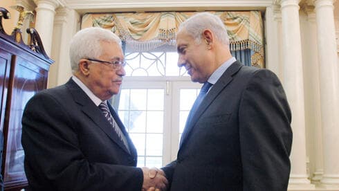 Abbas y Netanyahu en 2010, el último antecedente de un encuentro entre un ministro israelí y el presidente de la Autoridad Palestina. (Getty Images) Abbas Netanyahu