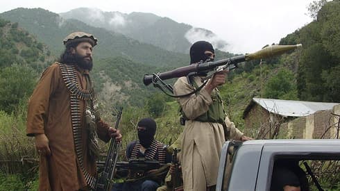 Combatientes pastunes talibanes. 