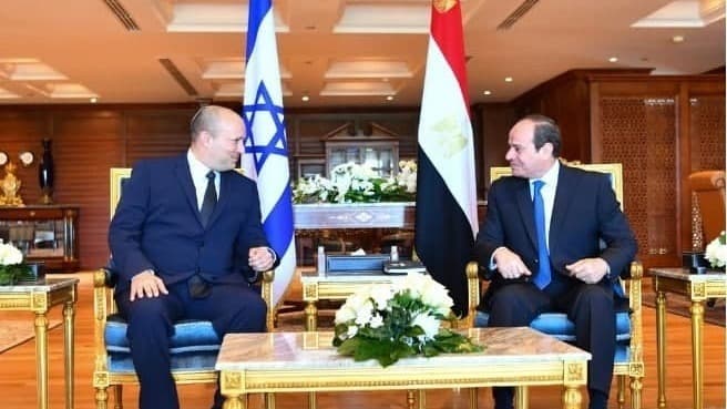 Reunión entre el primer ministro Naftali Bennett y el presidente de Egipto, Abdel Fattah el-Sisi, en Sharm el-Sheikh. Bennett