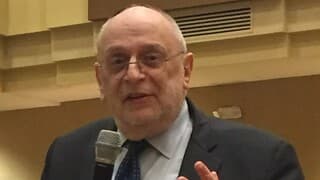 Kenneth Jacobson, subdirector nacional de ADL. 