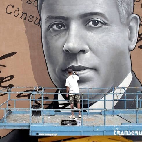 Dheo pintando a Sousa Mendes. 