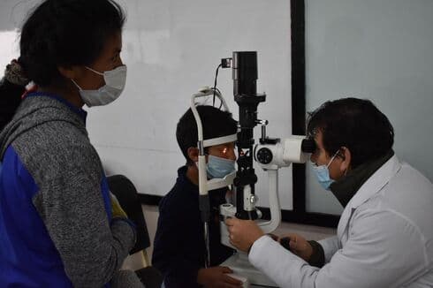 La campaña israelí encarada en Ecuador tiene el objetivo de prevenir y curar. (Gentileza Embajada de Israel en Ecuador) Cooperación oftalmológica Ecuador