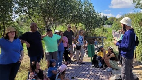 Visitantes en la reserva natural Ein Afek. 