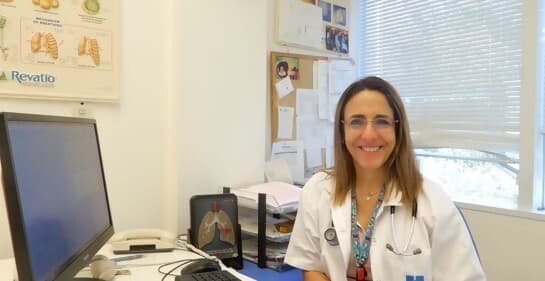 La médica argentina en su puesto de trabajo. 