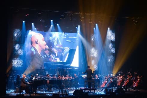 Concierto en Buenos Aires de Idan Raichel y la orquesta formada por Fernando Kiguel. (Leonardo Kremenchuzky) Concierto de Idan Raichel y la orquesta formada por Fernando Kiguel en Buenos Aires.
