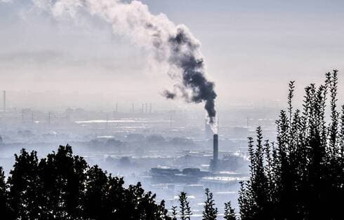 La COP26 Glasgow es decisiva en primer lugar porque los países deben reforzar sus compromisos de reducción de emisiones, la principal causa del aumento de la temperatura media del planeta. (AFP) La COP26 Glasgow es decisiva en primer lugar porque los países deben reforzar sus compromisos de reducción de emisiones, la principal causa del aumento de la temperatura media del planeta.