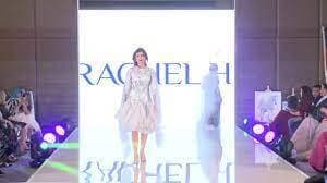 Desfile en el World Fashion Festival Awards en Dubai.