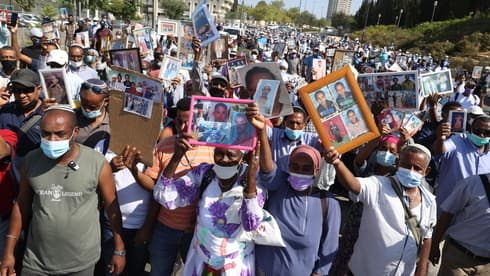 Las familias de los judíos varados en Etiopía piden al gobierno que devuelva a sus seres queridos a Israel. (Amit Shabi) Las familias de los judíos varados en Etiopía piden al gobierno que devuelva a sus seres queridos a Israel.