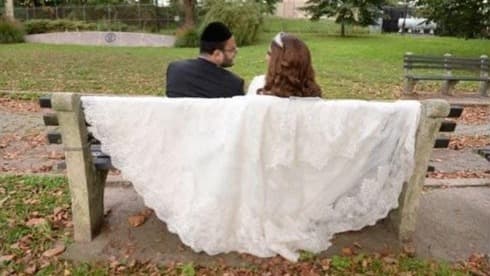 El libanés que simulaba ser judío ortodoxo durante en el día de su casamiento.