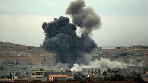 Archivo. Bombardeo de la coalición liderada por Estados Unidos en Kaboni, Siria. (AP) Bombardeo de la coalición liderada por Estados Unidos en Kaboni, Siria.