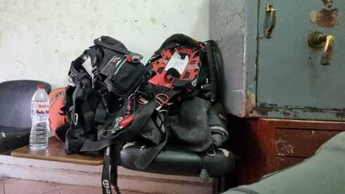 Equipo de buceo confiscado en la frontera. 