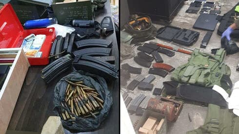 Rifles y municiones incautadas por las fuerzas de seguridad israelíes (Unidad de Portavoces de las FDI) Armas y municiones incautadas por las fuerzas de seguridad israelíes en Cisjordania.