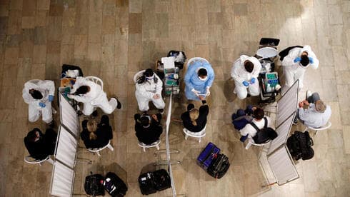 El Ministerio de Salud brindó detalles sobre al menos cuatro casos confirmados de la nueva variante de coronativus. (Reuters) Coronavirus Aeropuerto