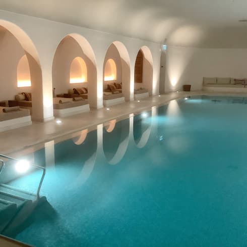 Piscina interna del Six Senses Shaharut.